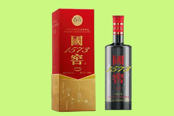 大理弥渡县回收国窖1573.jpg